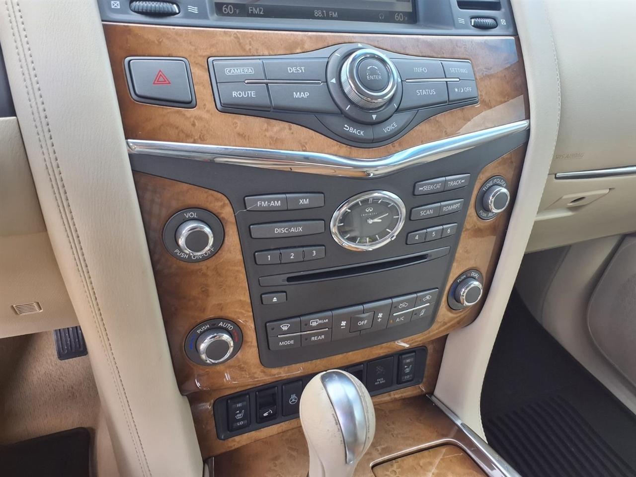 Infiniti QX56 4WD 4dr 8-passenger 2012