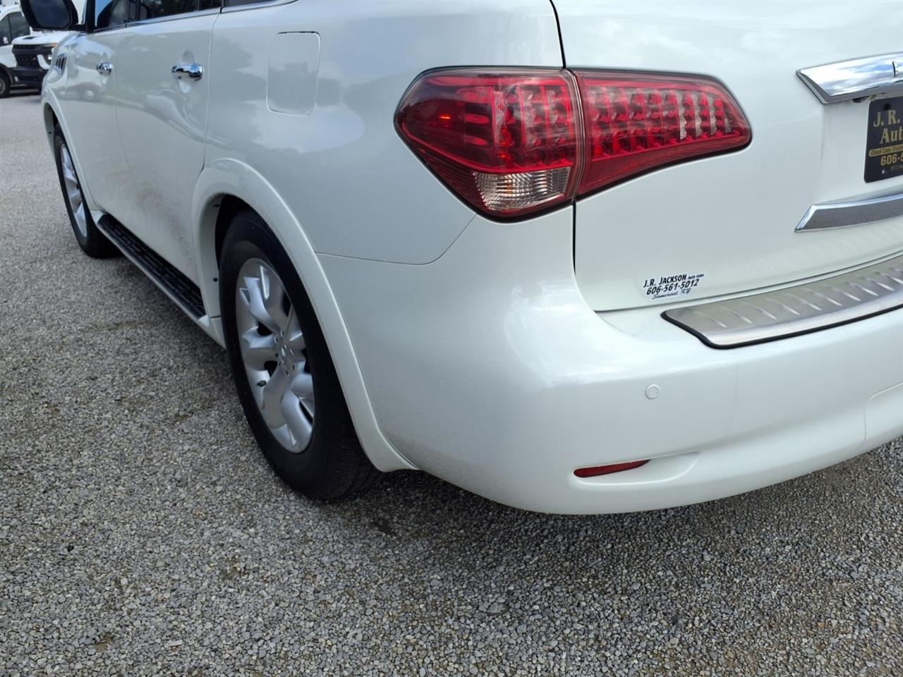 Infiniti QX56 4WD 4dr 8-passenger 2012