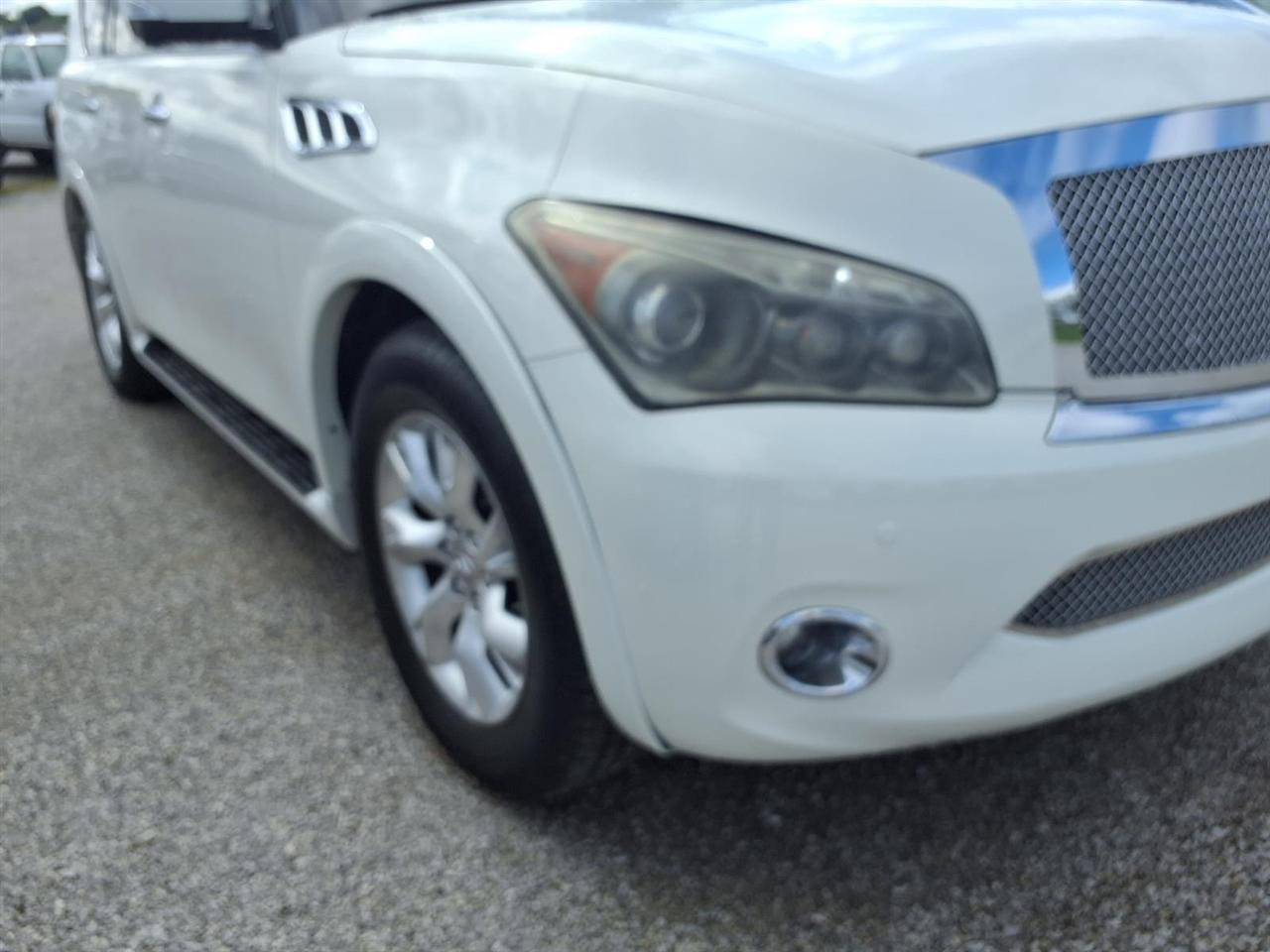 Infiniti QX56 4WD 4dr 8-passenger 2012