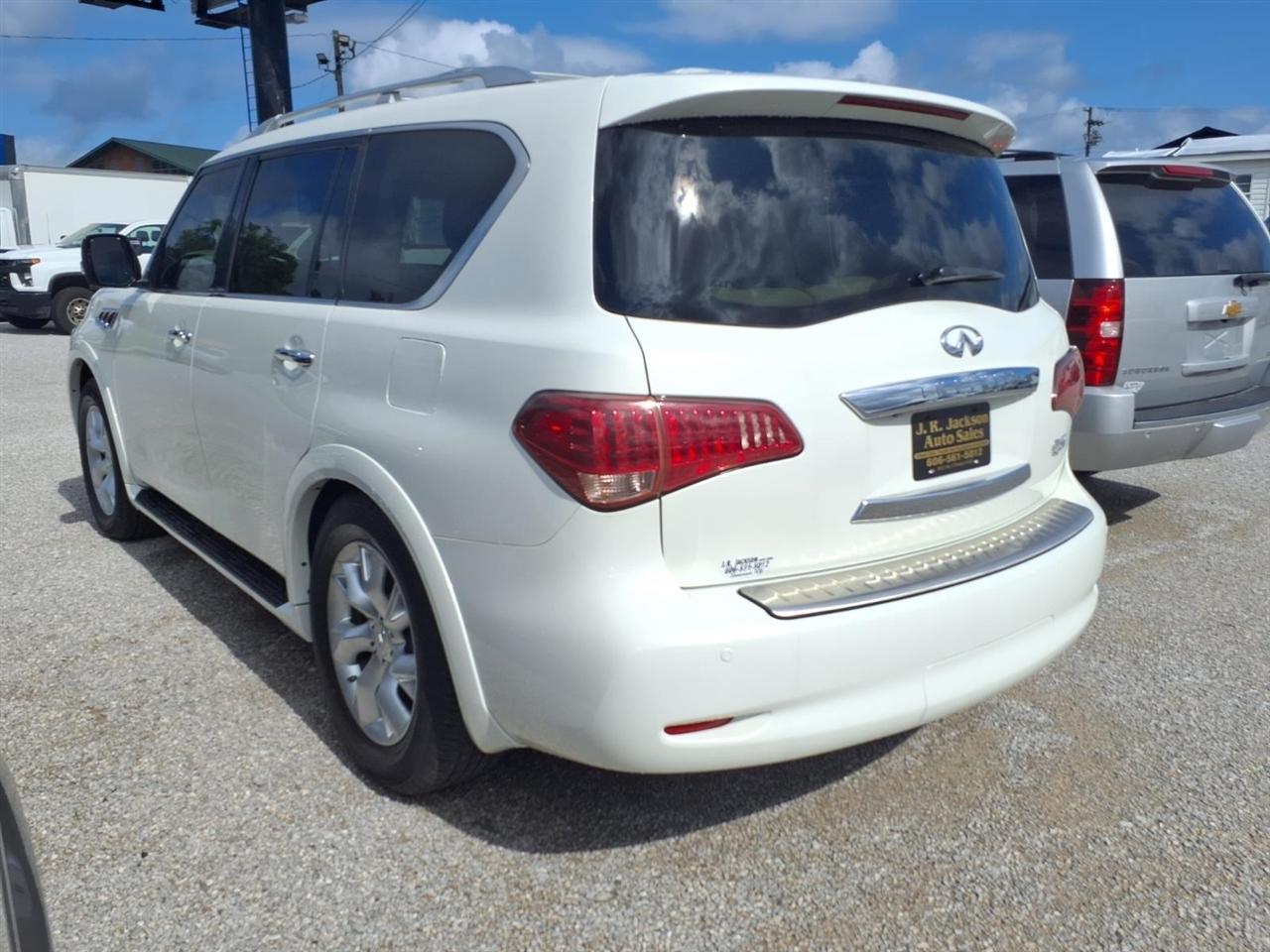 Infiniti QX56 4WD 4dr 8-passenger 2012