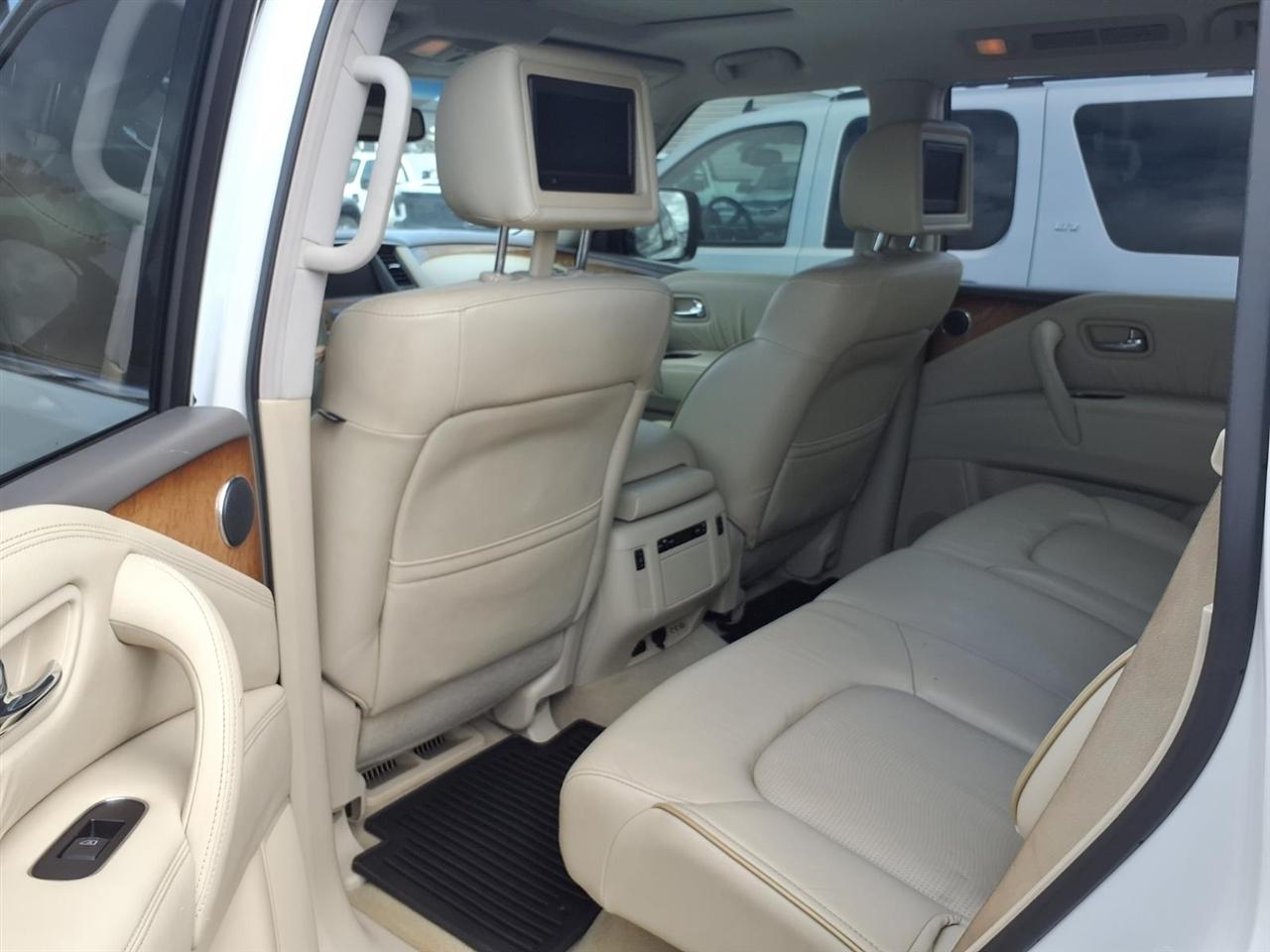 Infiniti QX56 4WD 4dr 8-passenger 2012