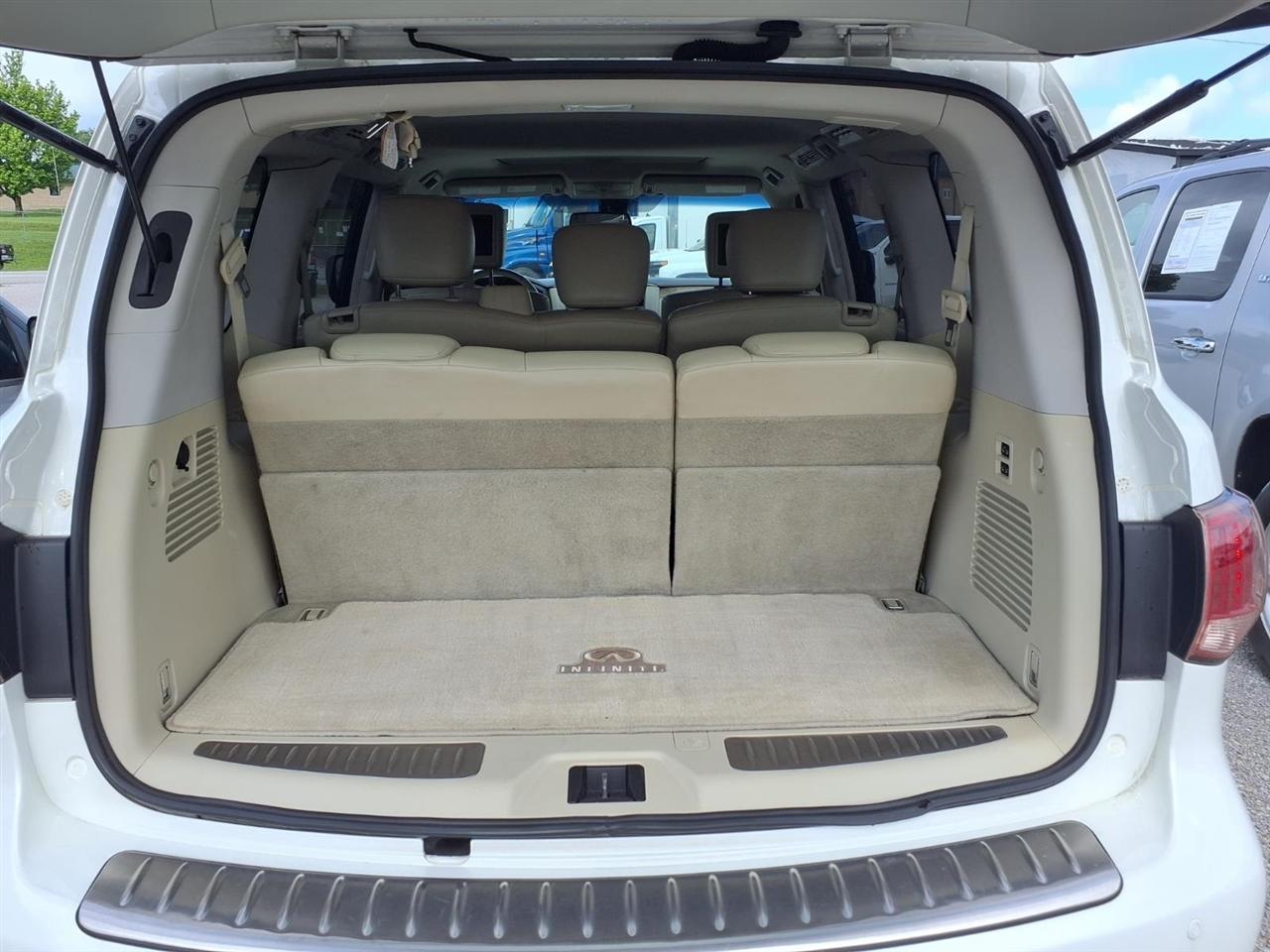 Infiniti QX56 4WD 4dr 8-passenger 2012