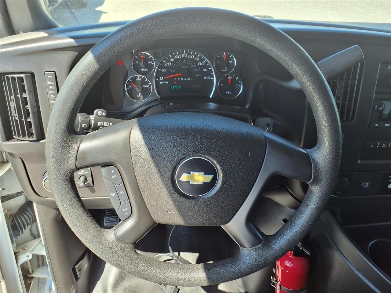 Chevrolet Express Passenger RWD 3500 155" LS w/1LS 2016