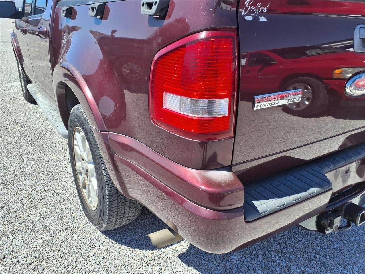 Ford Explorer Sport Trac 4WD 4dr V6 Limited 2007
