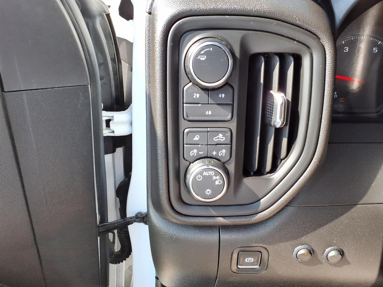 Chevrolet Silverado 2500HD 4WD Crew Cab 159" Work Truck 2024