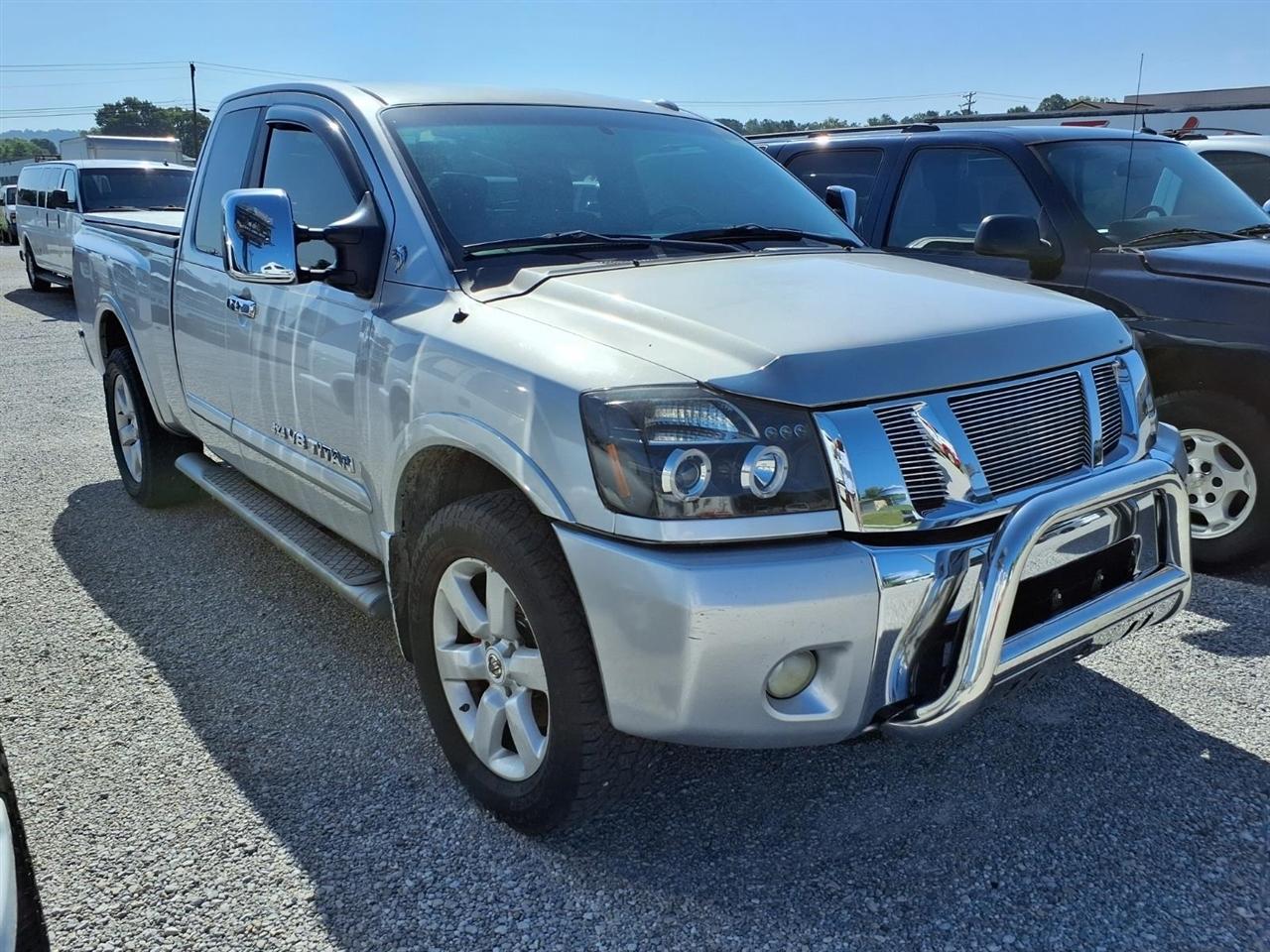 Nissan Titan 4WD King Cab SWB LE FFV 2008
