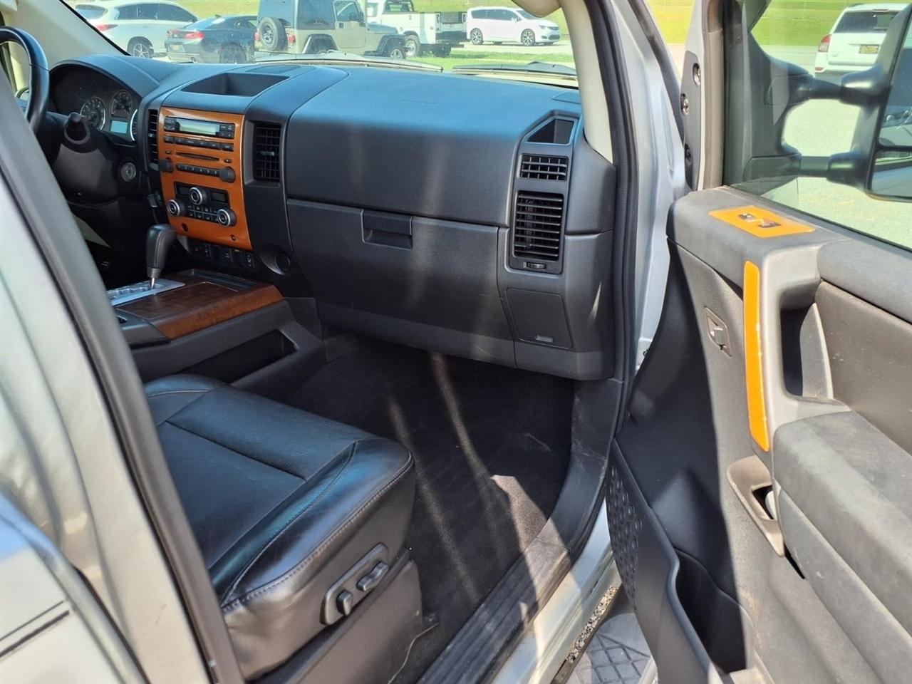 Nissan Titan 4WD King Cab SWB LE FFV 2008