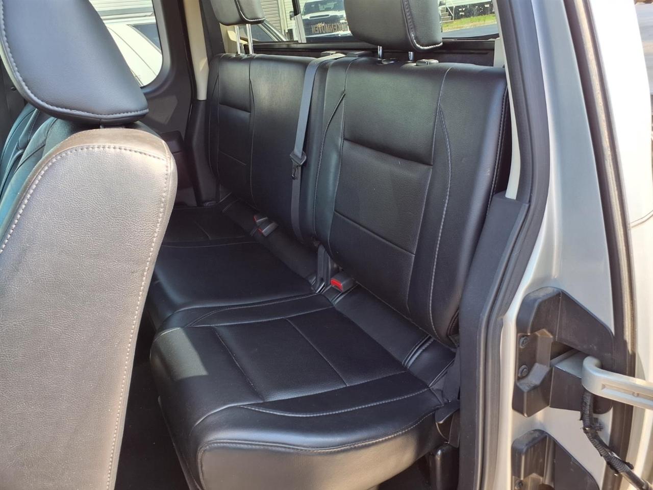 Nissan Titan 4WD King Cab SWB LE FFV 2008