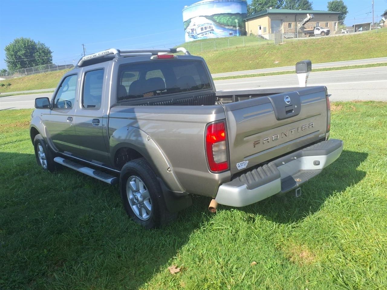 Nissan Frontier 2WD SE Crew Cab V6 Auto Std Bed 2003