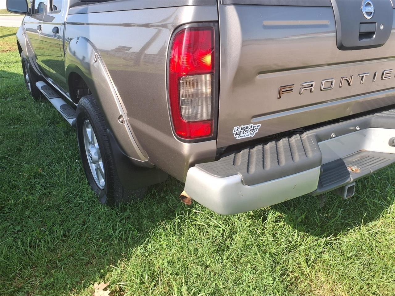 Nissan Frontier 2WD SE Crew Cab V6 Auto Std Bed 2003