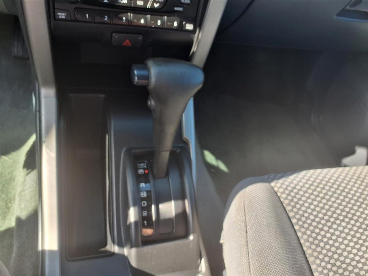 Nissan Frontier 2WD SE Crew Cab V6 Auto Std Bed 2003