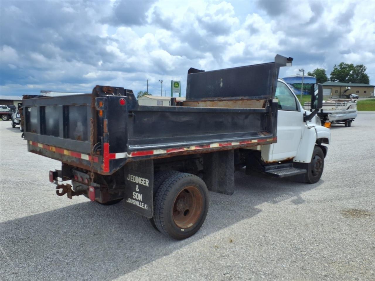 Chevrolet CC5500 Regular Cab 2WD 2007