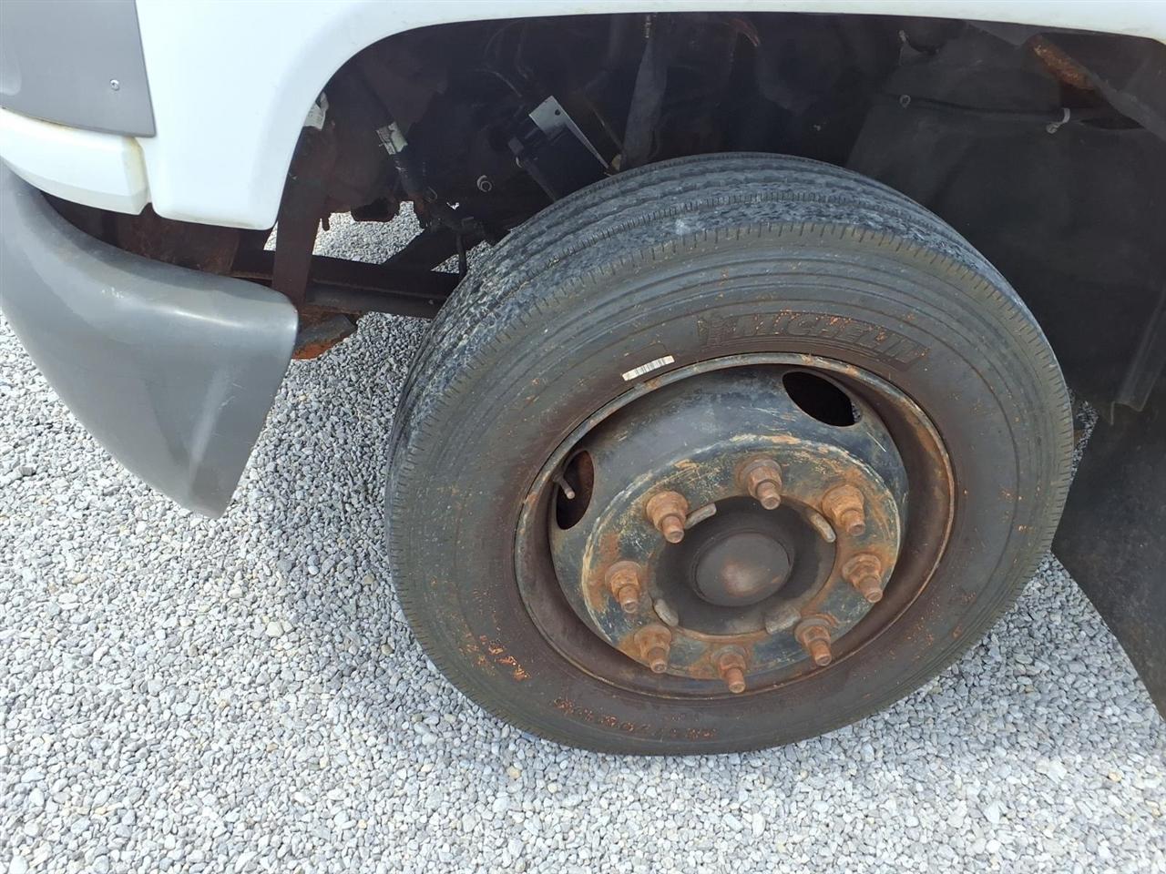 Chevrolet CC5500 Regular Cab 2WD 2007