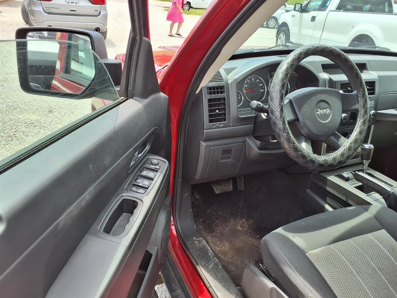 Jeep Liberty 4WD 4dr Sport 2010