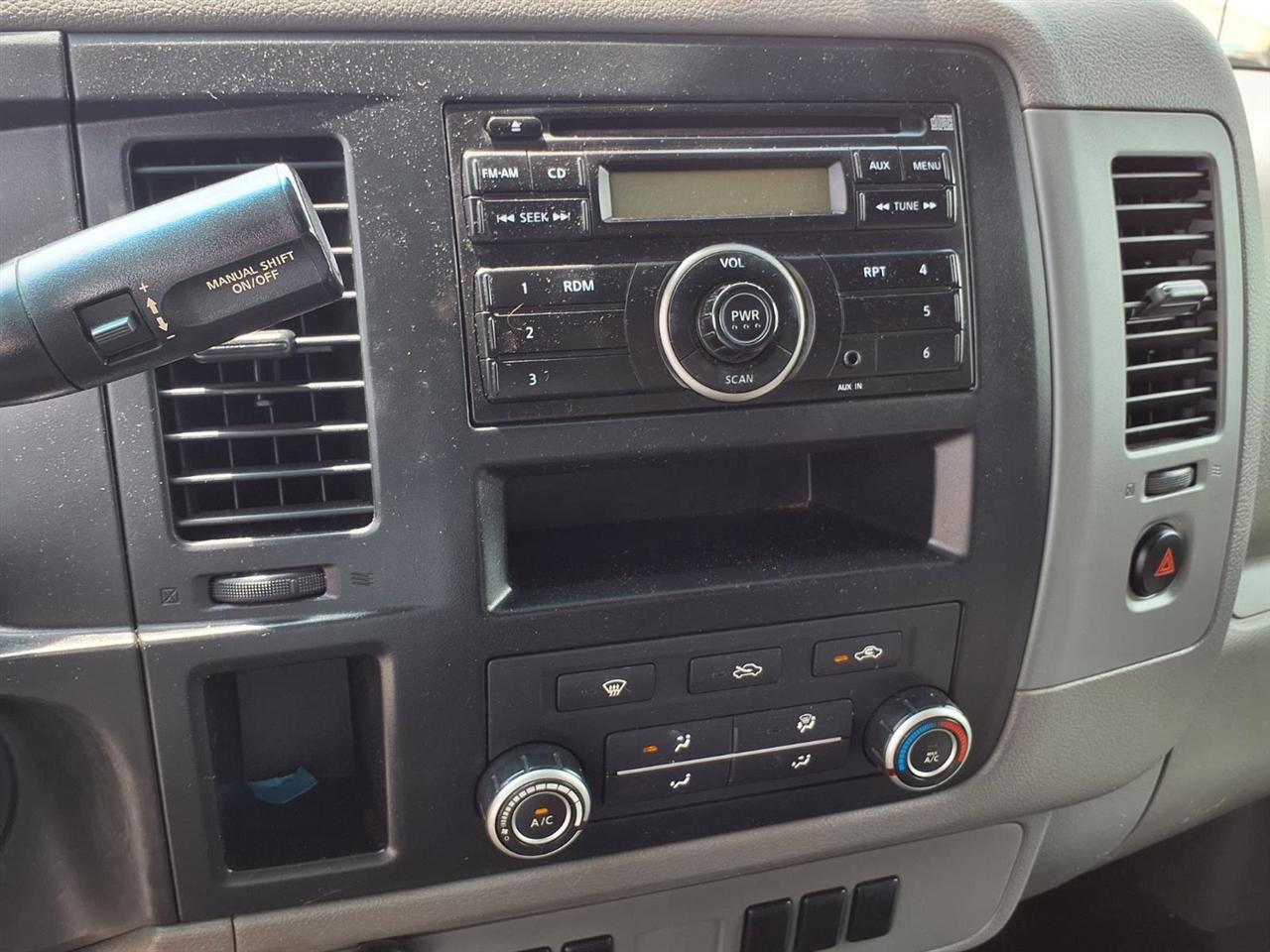Nissan NV High Roof 2500 V6 SL 2015