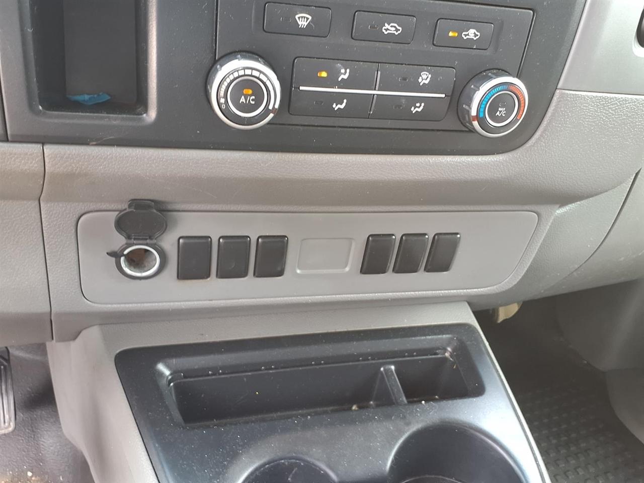 Nissan NV High Roof 2500 V6 SL 2015