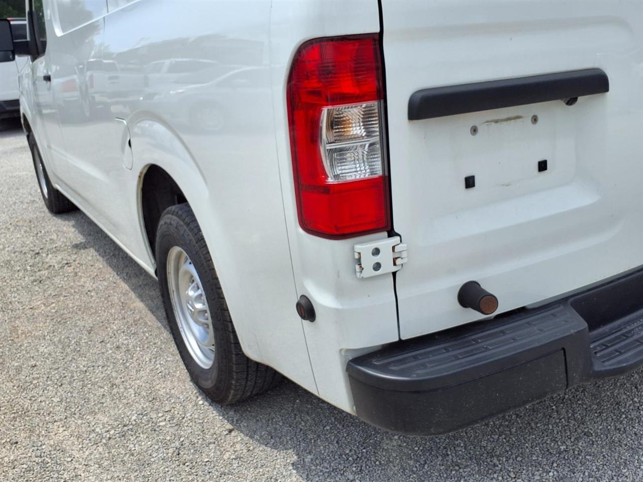 Nissan NV High Roof 2500 V6 SL 2015