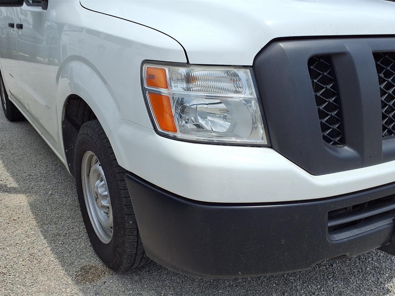 Nissan NV High Roof 2500 V6 SL 2015
