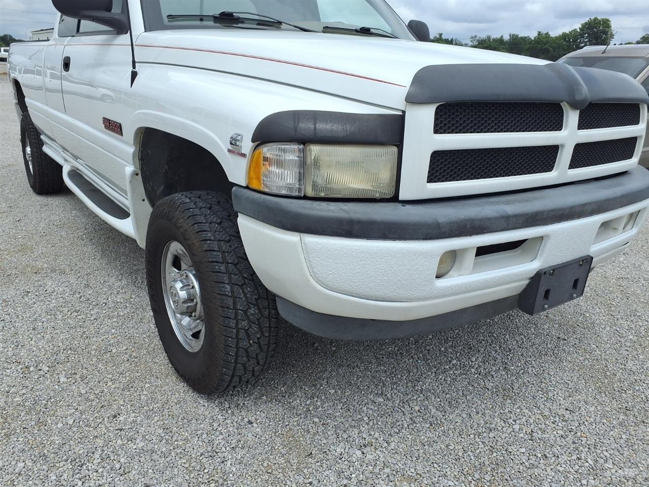 Dodge Ram 2500 4dr Quad Cab 139" WB HD 4WD 1998