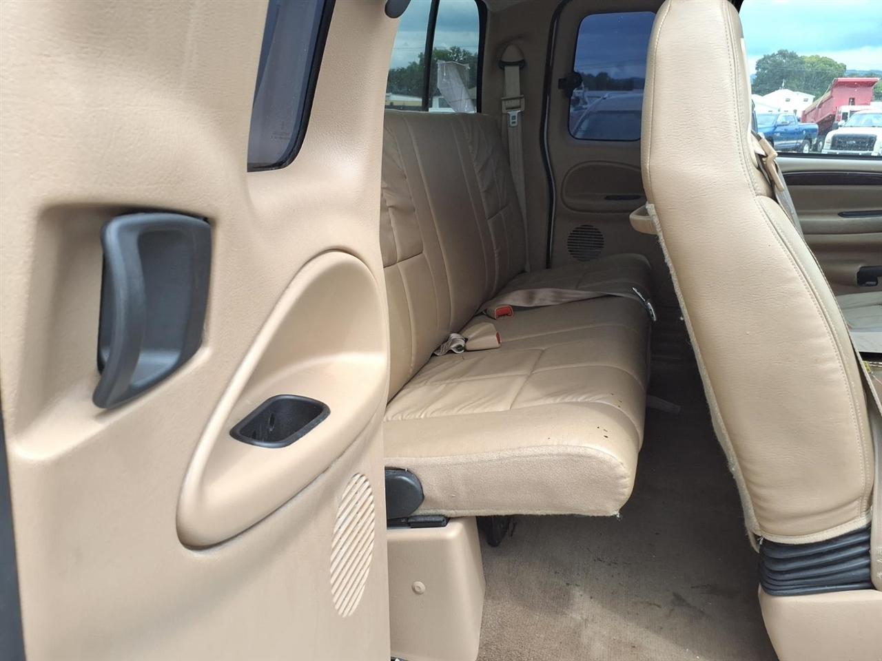 Dodge Ram 2500 4dr Quad Cab 139" WB HD 4WD 1998