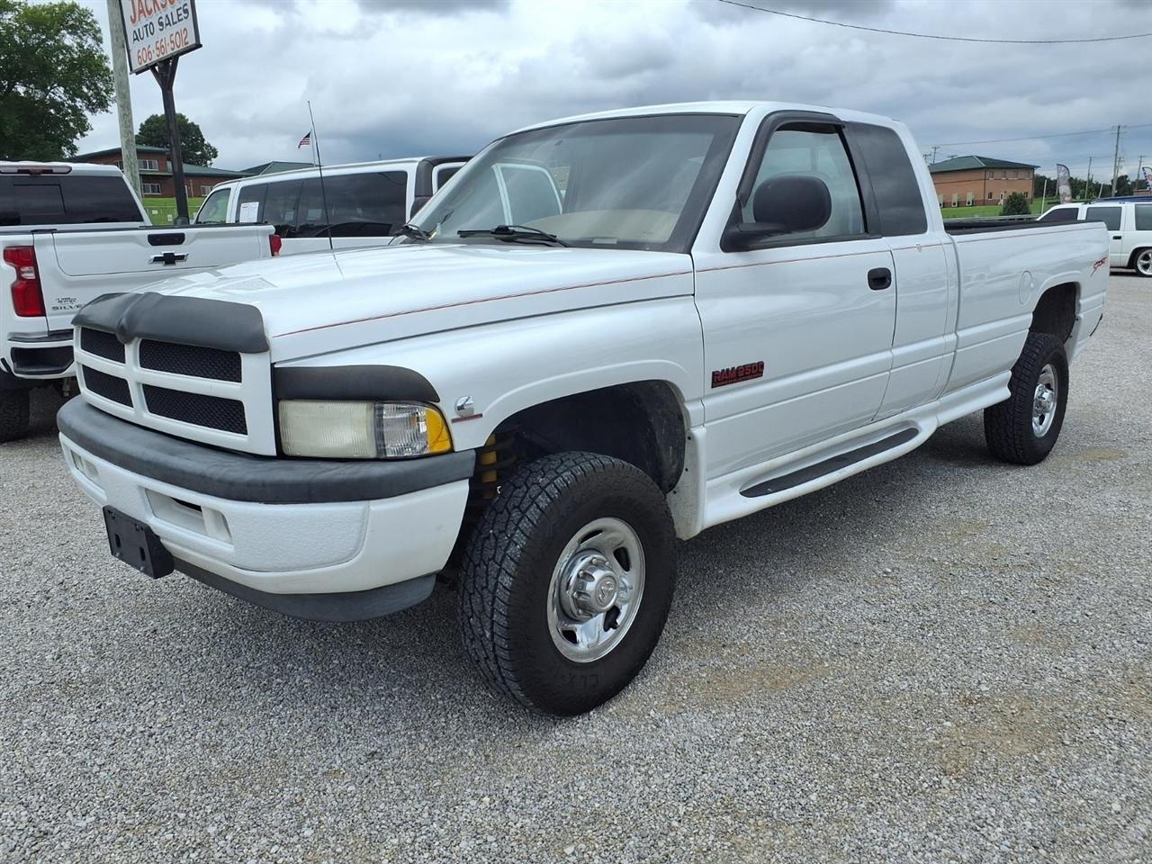 1998 Dodge Ram 2500 4dr Quad Cab 139" WB HD 4WD