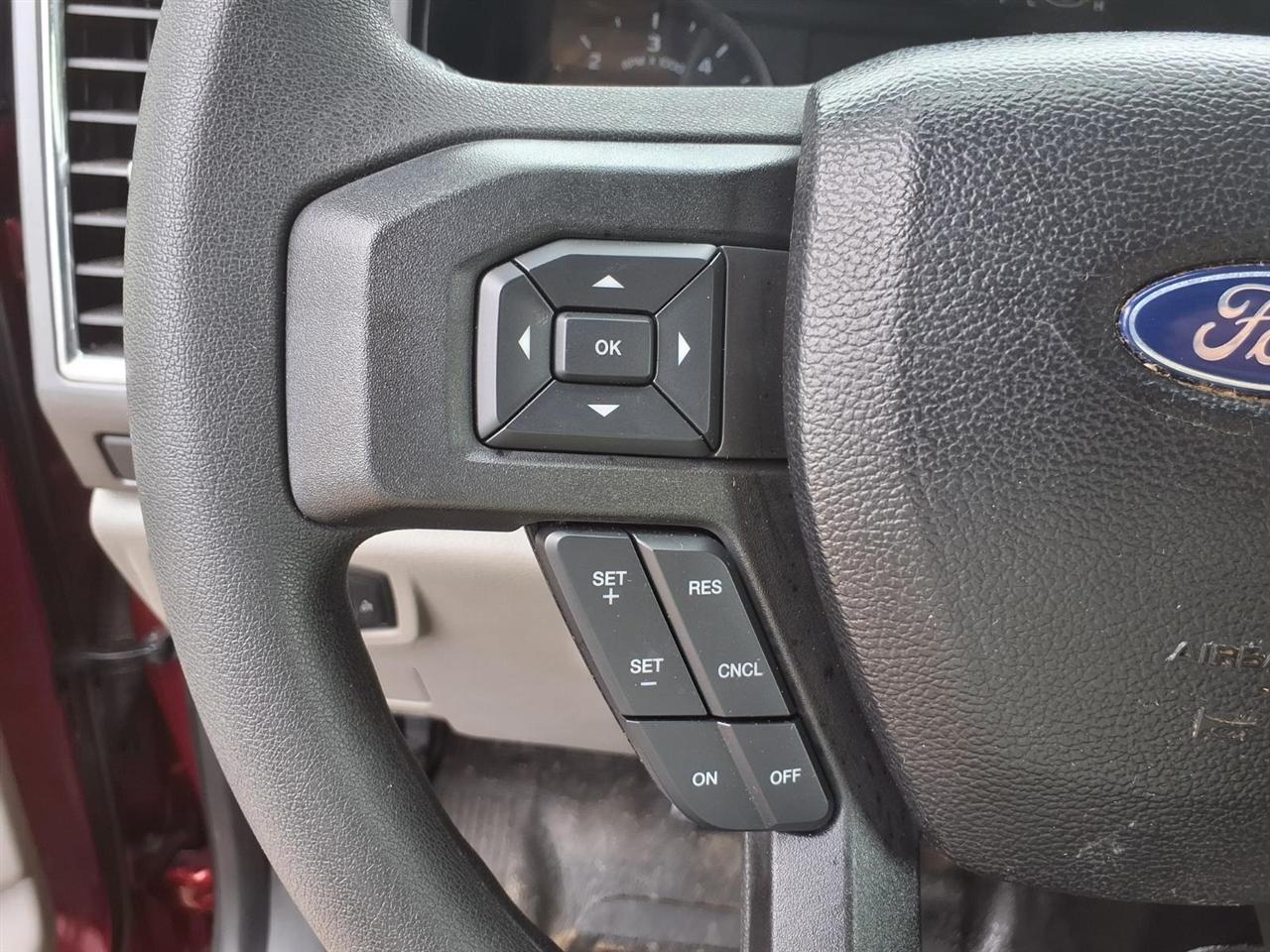 Ford Super Duty F-550 DRW XLT 2WD Reg Cab 169" WB 84" CA 2017