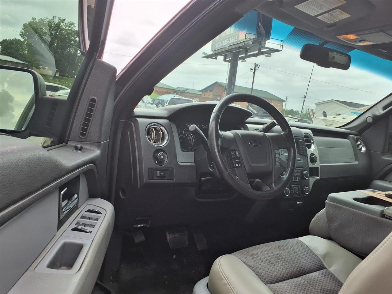 Ford F-150 4WD SuperCrew 145" King Ranch 2013