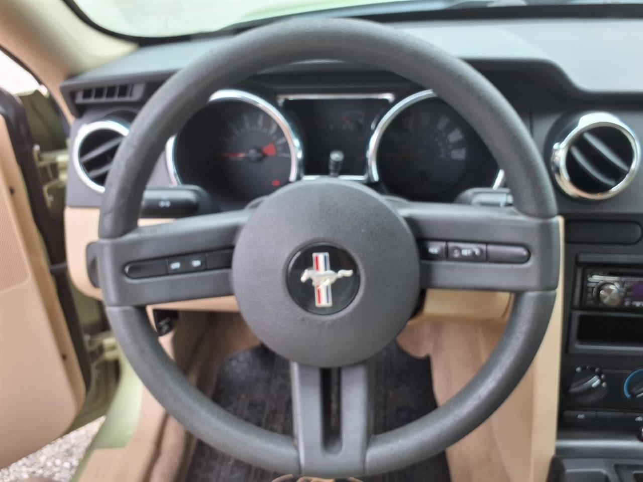 Ford Mustang 2dr Cpe Premium 2005