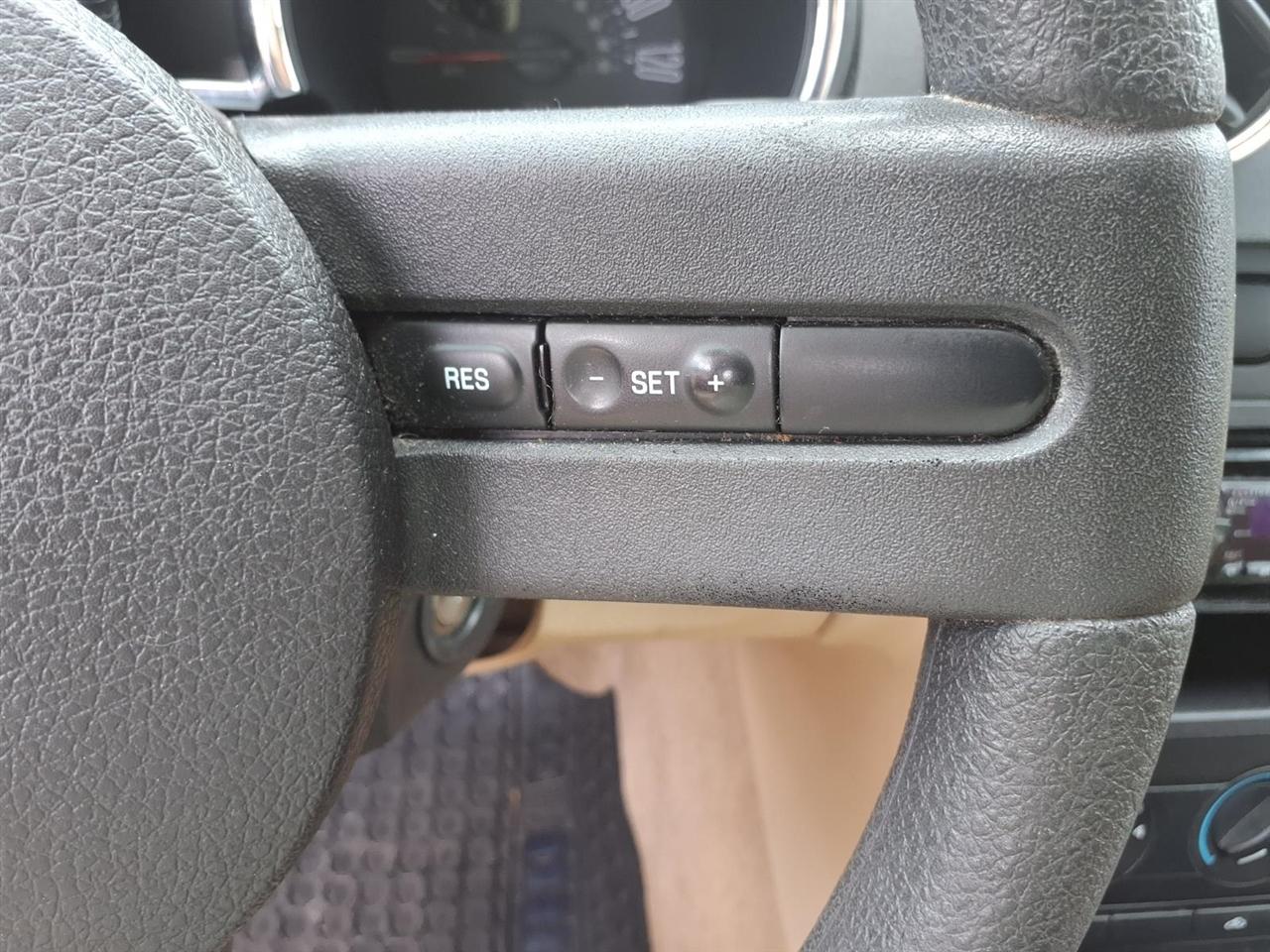 Ford Mustang 2dr Cpe Premium 2005