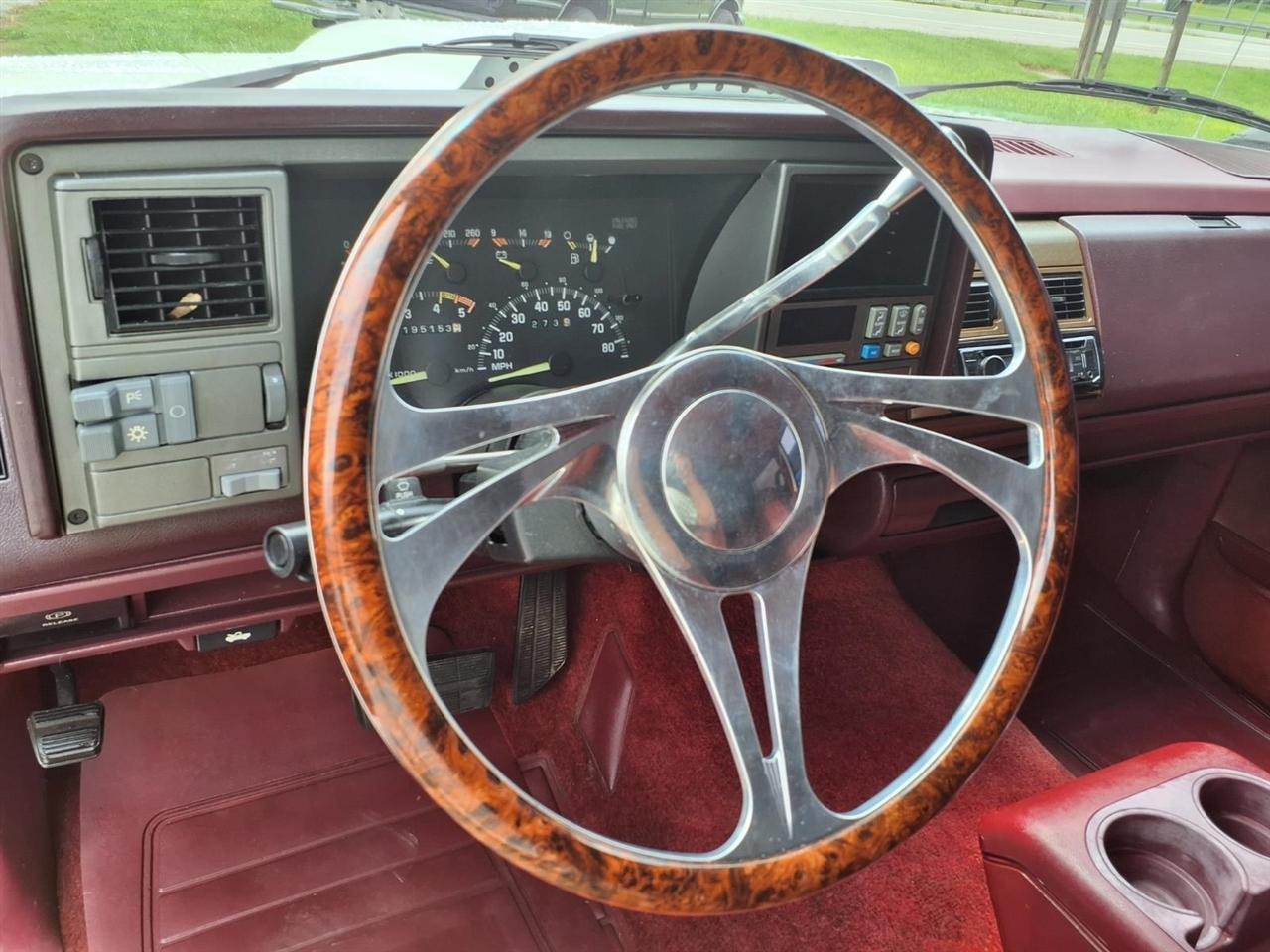 Chevrolet Suburban 1500 1993