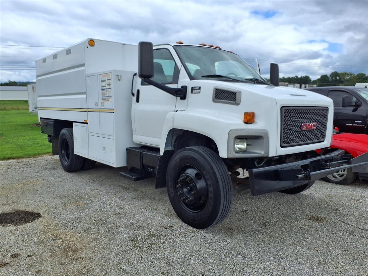 GMC TC6500 Regular Cab 2008