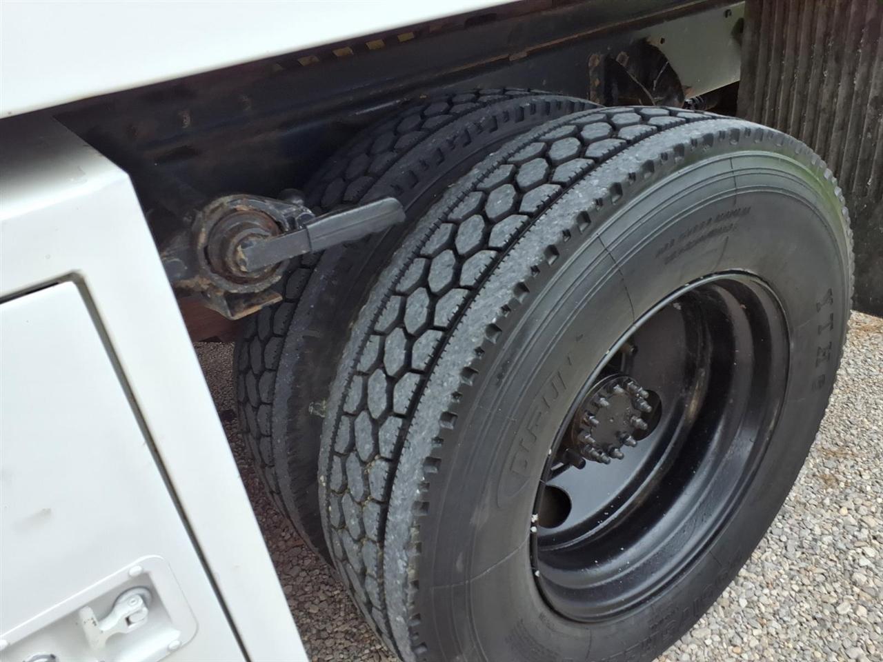 GMC TC6500 Regular Cab 2008