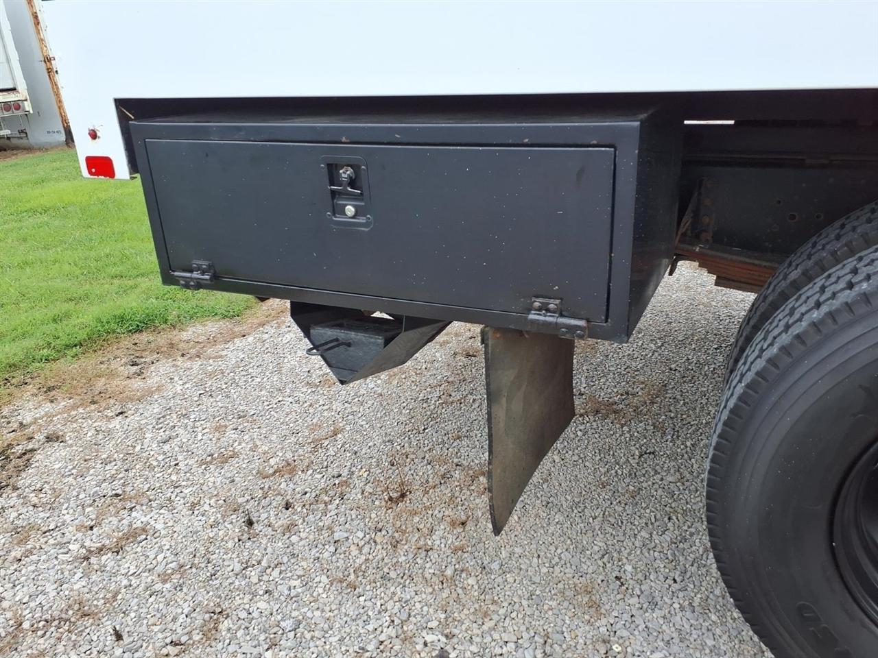 GMC TC6500 Regular Cab 2008