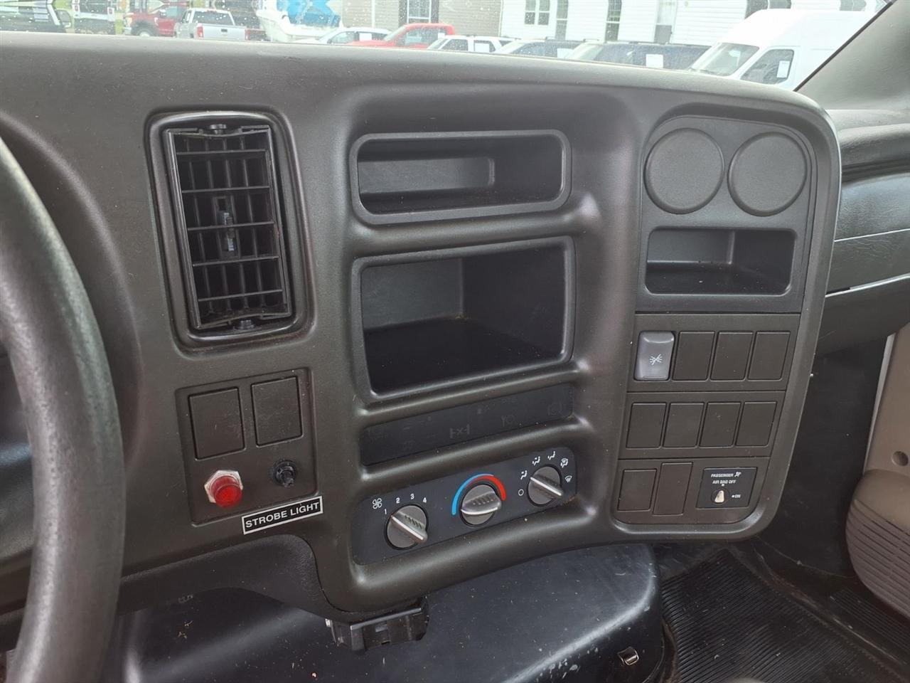GMC TC6500 Regular Cab 2008