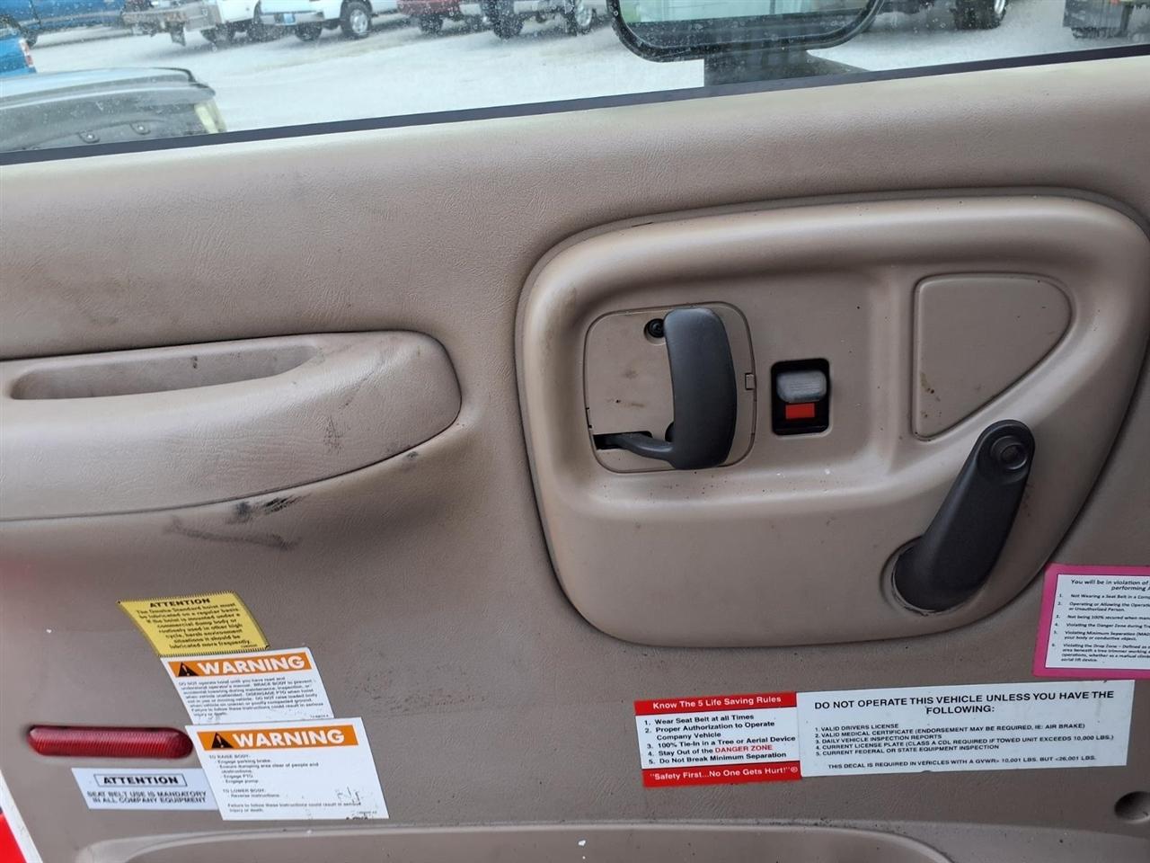 GMC TC6500 Regular Cab 2008