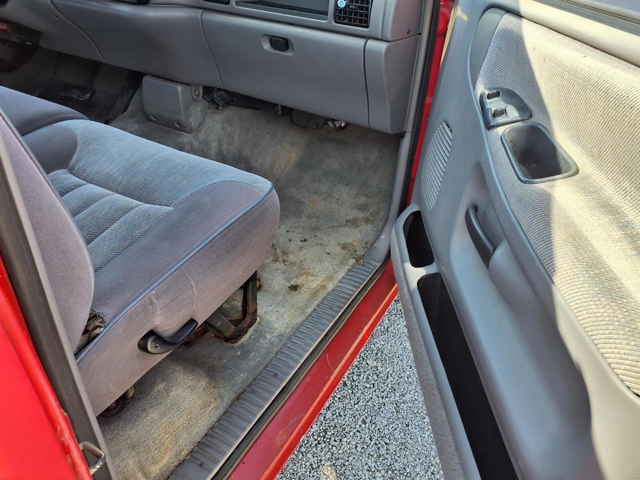 Dodge Ram 1500 Reg Cab 119" WB 1994