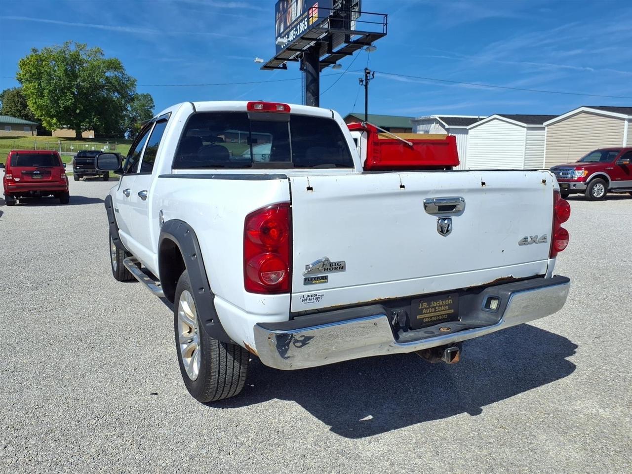 Dodge Ram 1500 4WD Quad Cab 140.5" SLT 2008