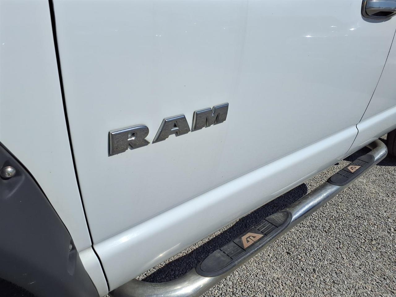 Dodge Ram 1500 4WD Quad Cab 140.5" SLT 2008