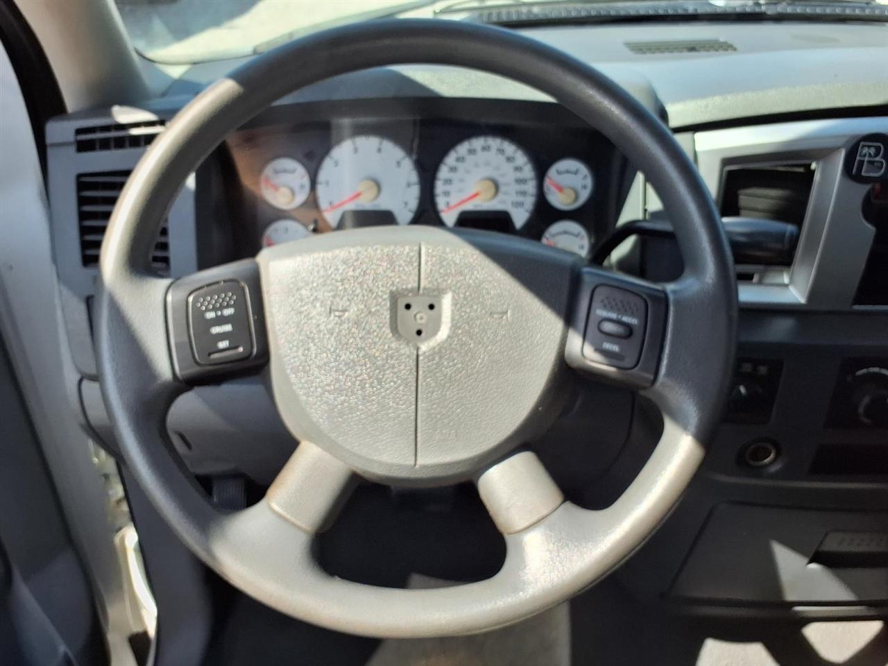 Dodge Ram 1500 4WD Quad Cab 140.5" SLT 2008