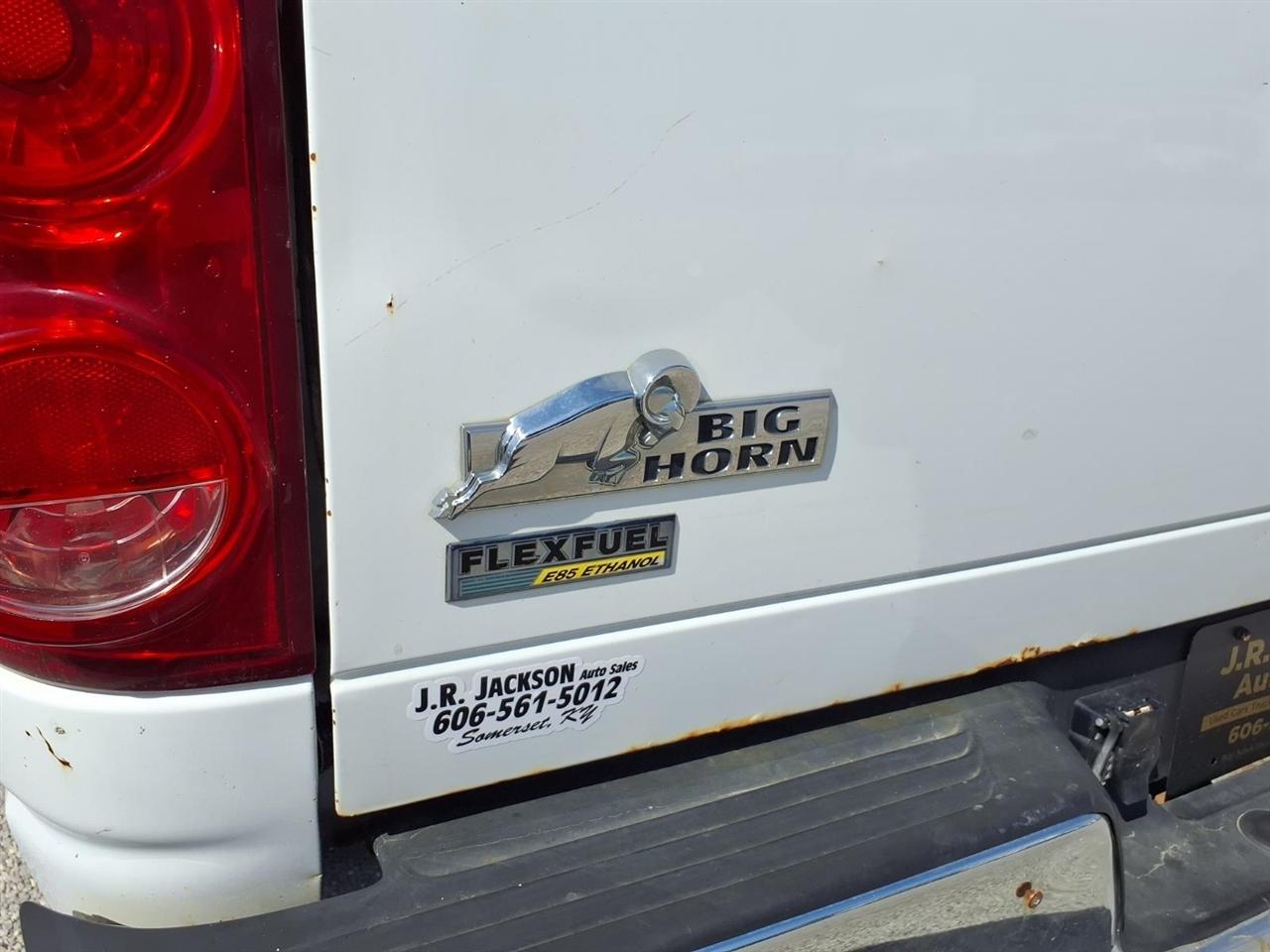 Dodge Ram 1500 4WD Quad Cab 140.5" SLT 2008