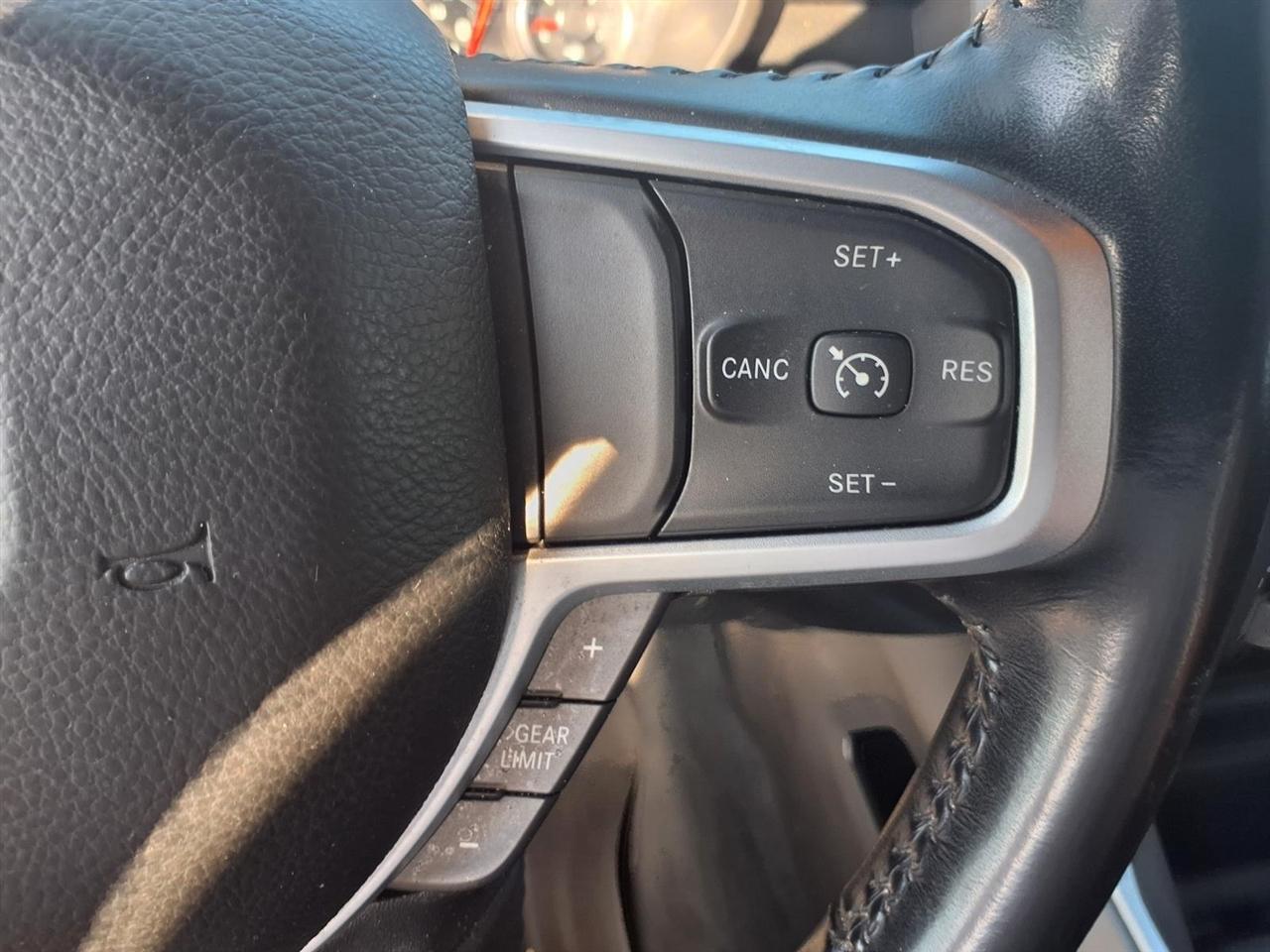 RAM 1500 Big Horn 4x4 Crew Cab 5'7" Box 2022