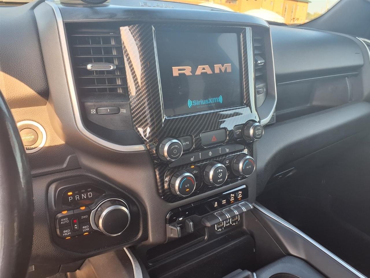 RAM 1500 Big Horn 4x4 Crew Cab 5'7" Box 2022