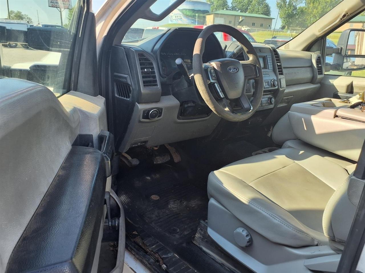 Ford Super Duty F-250 SRW Lariat 4WD SuperCab 8' Box 2017