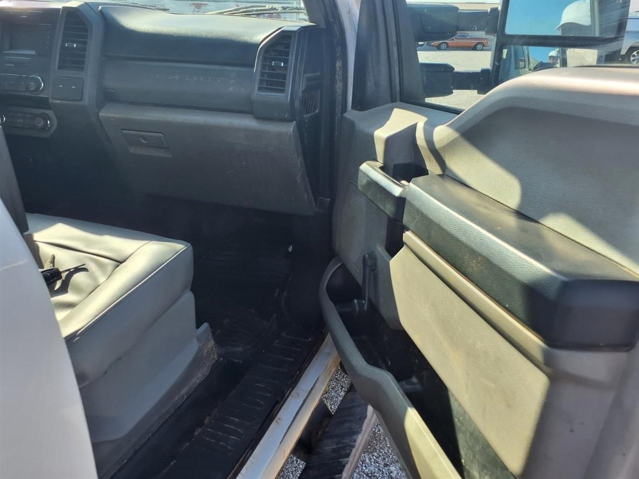 Ford Super Duty F-250 SRW Lariat 4WD SuperCab 8' Box 2017