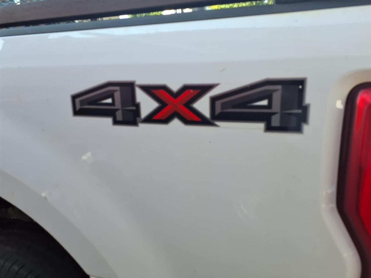 Ford Super Duty F-250 SRW Lariat 4WD SuperCab 8' Box 2017