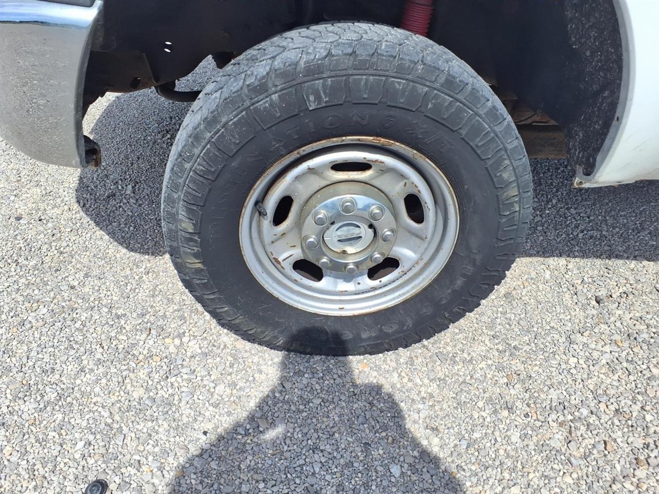 Ford Super Duty F-250 SRW 4WD Reg Cab 137" XLT 2012