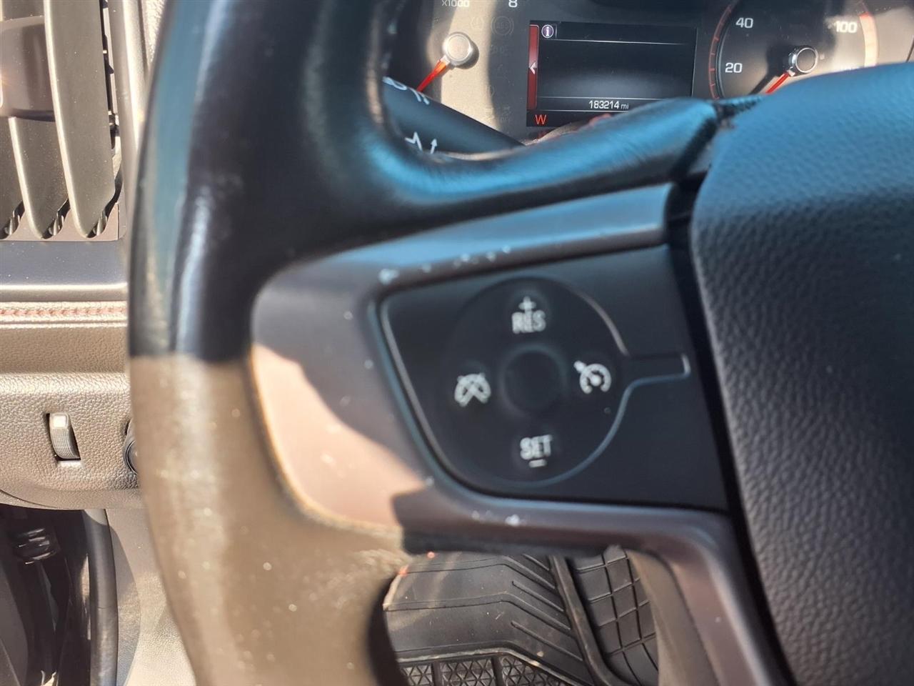 GMC Canyon 4WD Crew Cab 128.3" SLE 2015