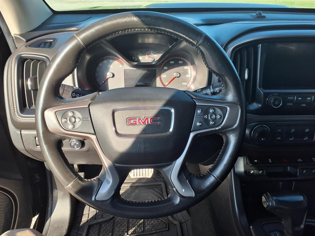 GMC Canyon 4WD Crew Cab 128.3" SLE 2015