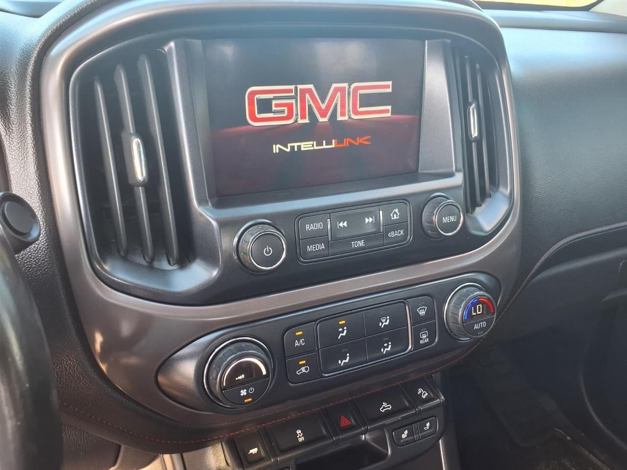GMC Canyon 4WD Crew Cab 128.3" SLE 2015