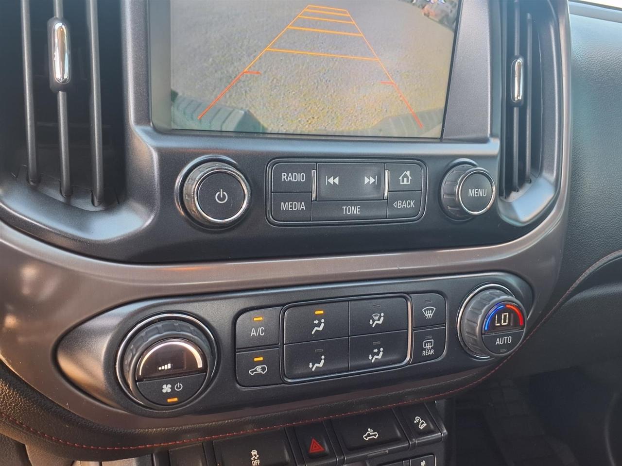 GMC Canyon 4WD Crew Cab 128.3" SLE 2015